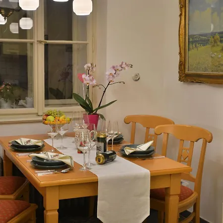 Apartment Unique In Near River Vltava Prague