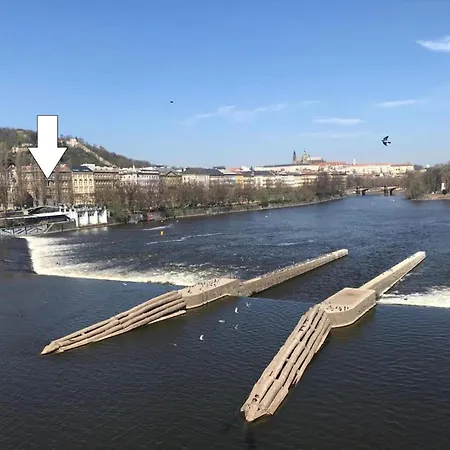 Unique In Near River Vltava Apartment Prague