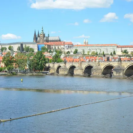 Unique In Near River Vltava Apartment *