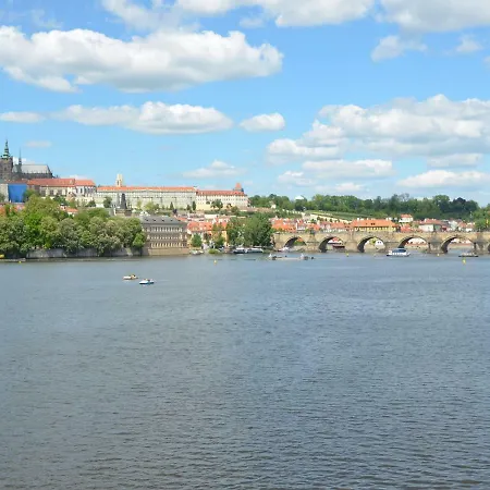 Unique In Near River Vltava Apartment *
