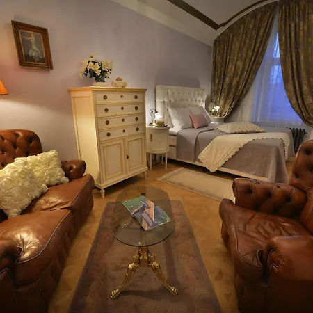Escape By The River Apartment Prague